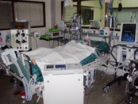 Post-chirurgie cardiaque : contre-pulsion, dialyse, ventilation au NO, Swan-ganz (photo : BAG 2003)